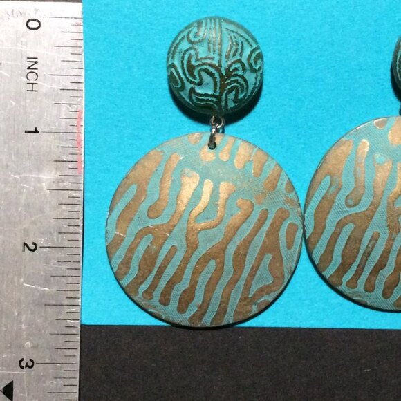 Oversized Patina Vibe Cool Earrings '80s Disc Dangles #RetroChic #VintageVibes - Picture 2 of 3